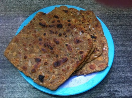 Punjabi Dal Wala (Stuffed Lentil) Paratha 