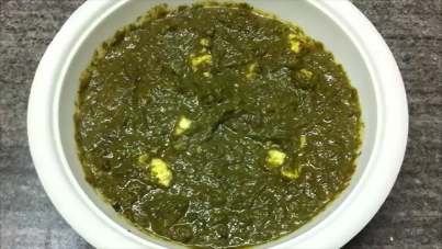 Palak Paneer (Cottage Cheese In Spinach)