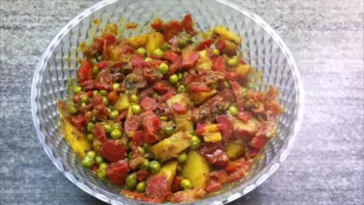 Aloo Gajar Matar Sabzi (Potato Carrots Peas Dry Mix Vegetable)