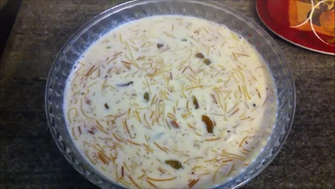 Meethi Sevaiyyan Kheer (Sweet Vermicelli Dessert) 